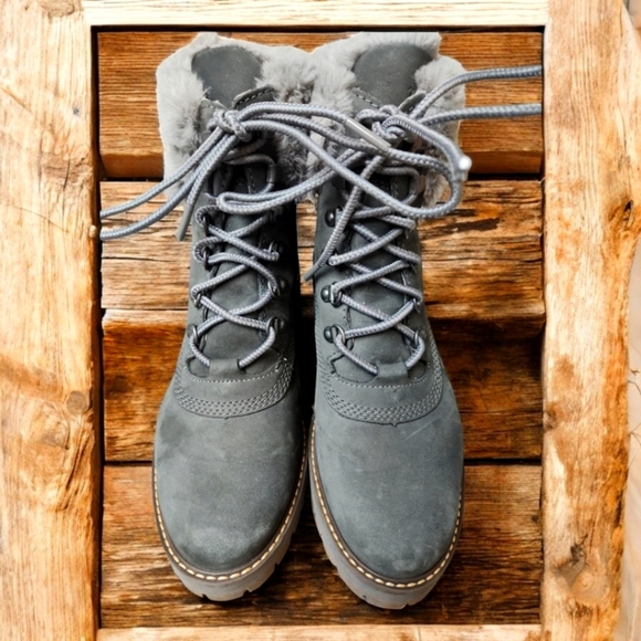 NWOT Timberland Gray Leather & Fur Boots, 8 - Picture 1 of 7